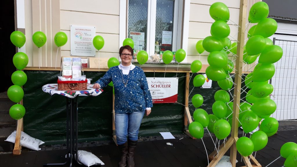 Weihnachtsmarkt rheinbach luftballonaktion